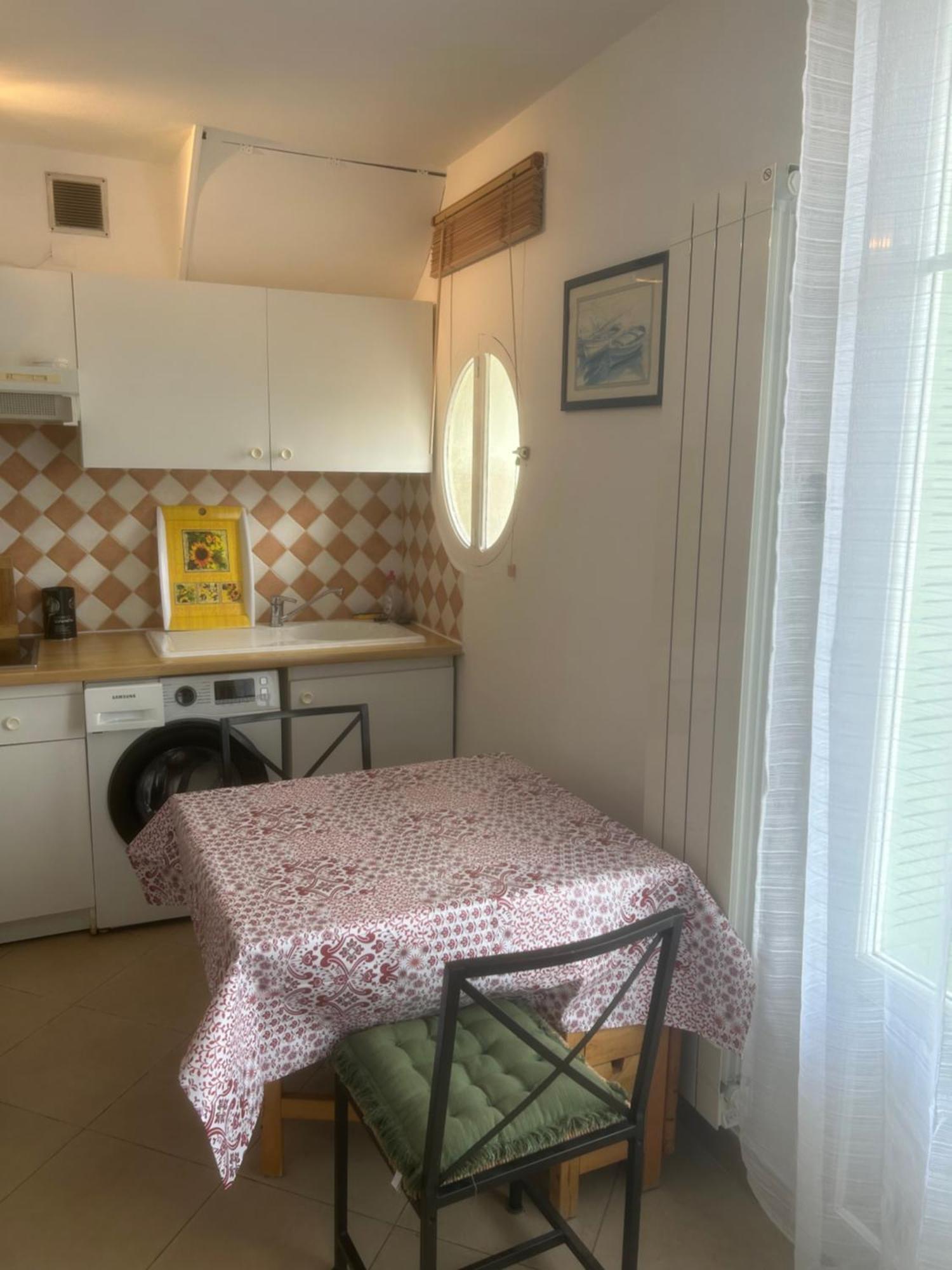 Appartement Centre Du Village Cassis Exteriör bild